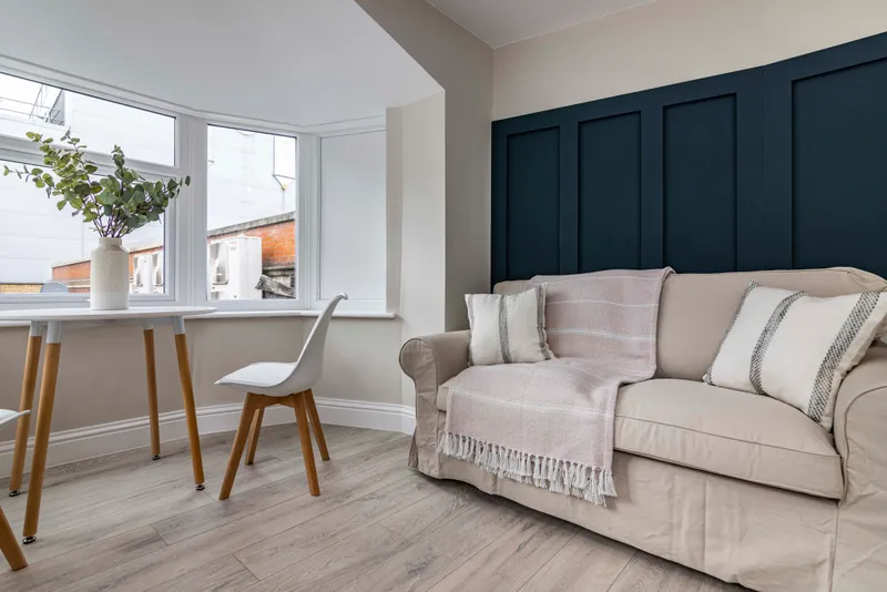 Luxury 1 Bedroom Apartment // 2026/7 - Image 11